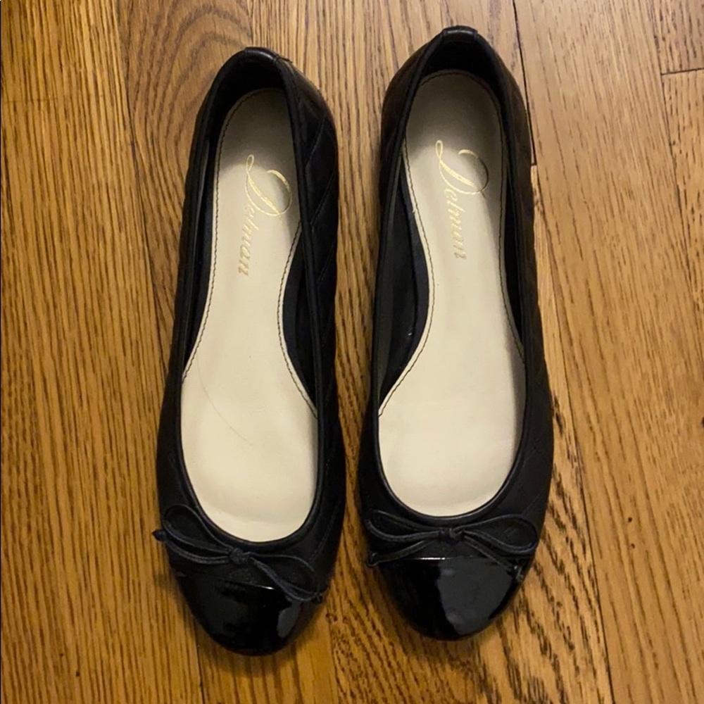NWT Delman Flats, size 5.5 black